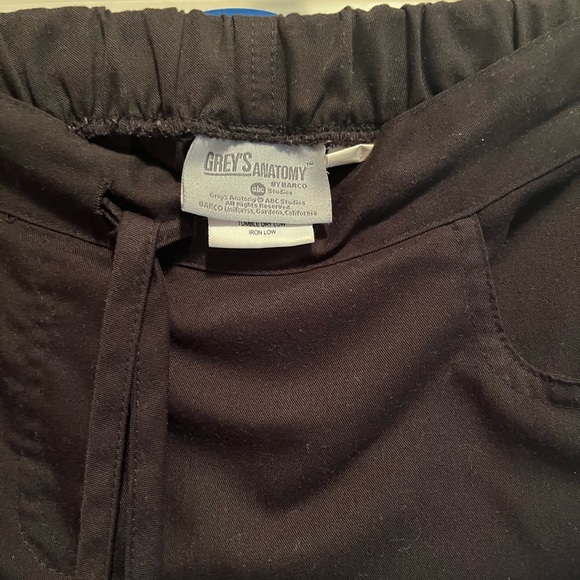 Grey’s Anatomy by Barco Black XS Riley Scrubs Pants. Flare and has pockets. - Picture 4 of 6